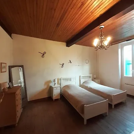 Ferienhaus Maison Au Village Du Livre