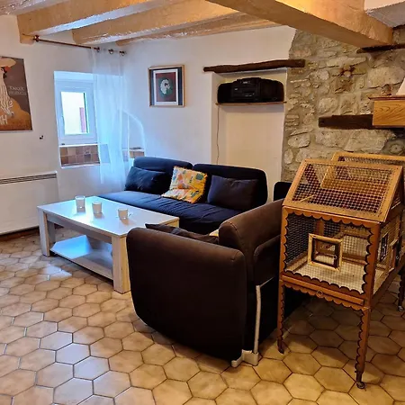 Holiday home Maison Au Village Du Livre